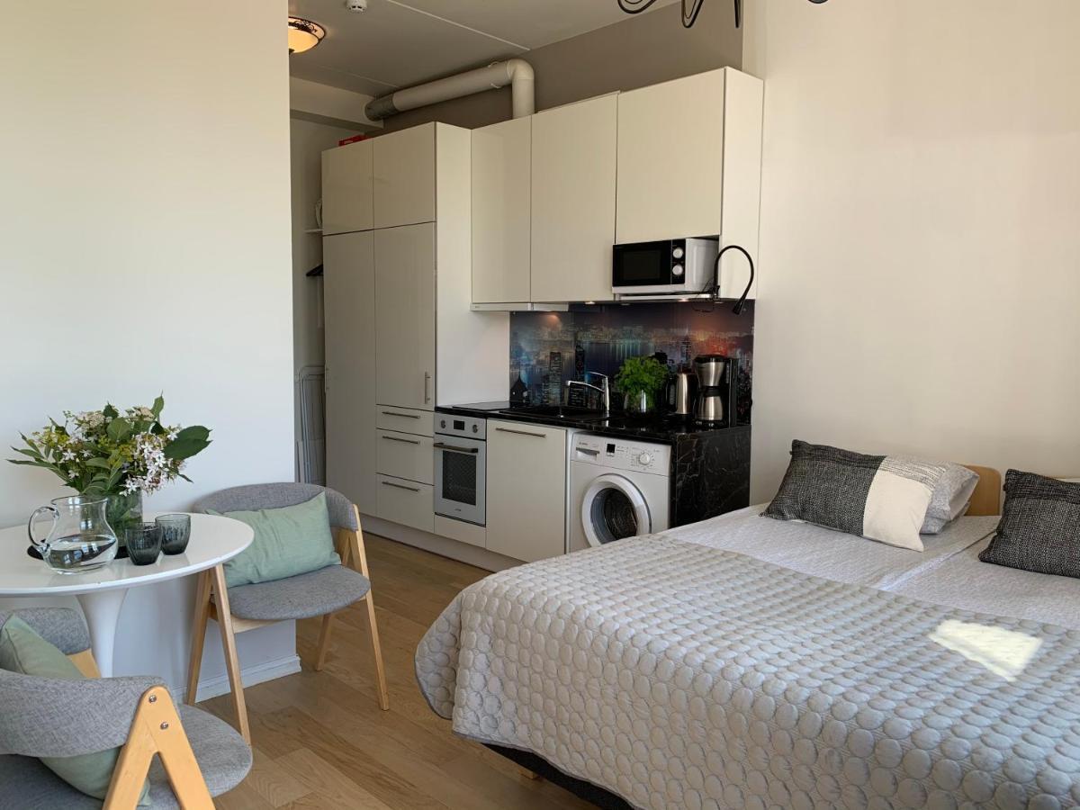 Orange Apartments Mere Талин Екстериор снимка