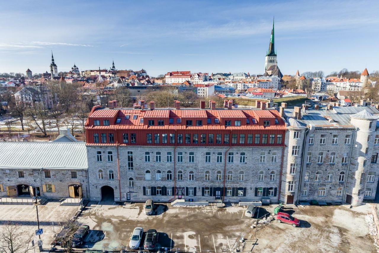 Orange Apartments Mere Талин Екстериор снимка
