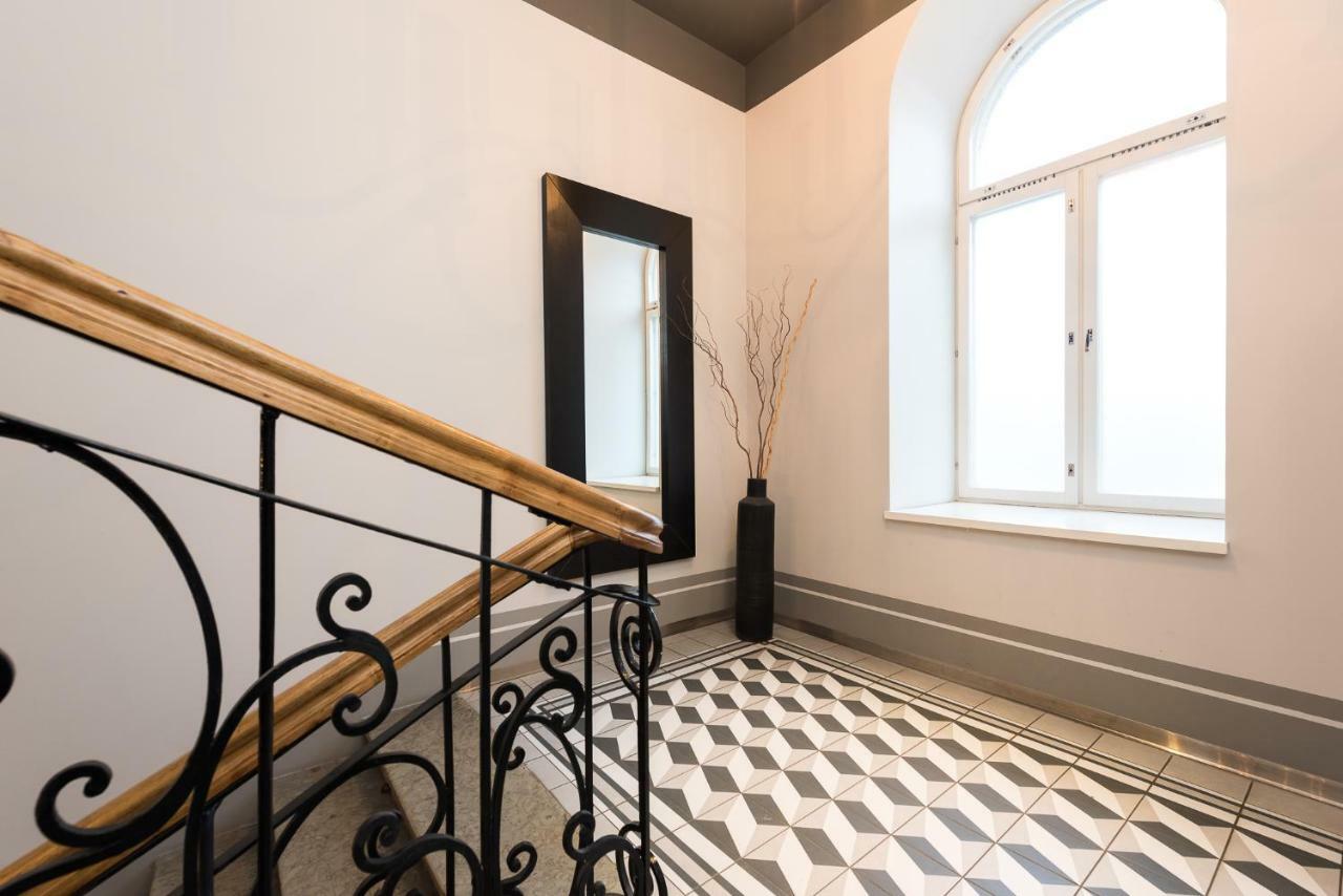 Orange Apartments Mere Талин Екстериор снимка